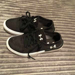 Girls Under Armour casual shoes sz 13